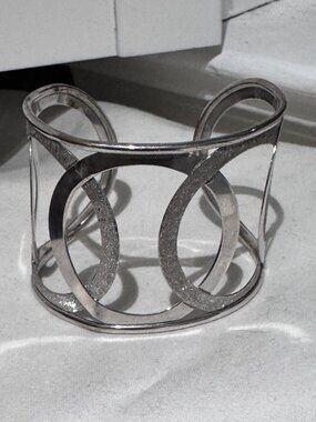 ✨Beautiful Edgy Vintage Brushed and Polished Silver Sparkling Cuff Bracelet
